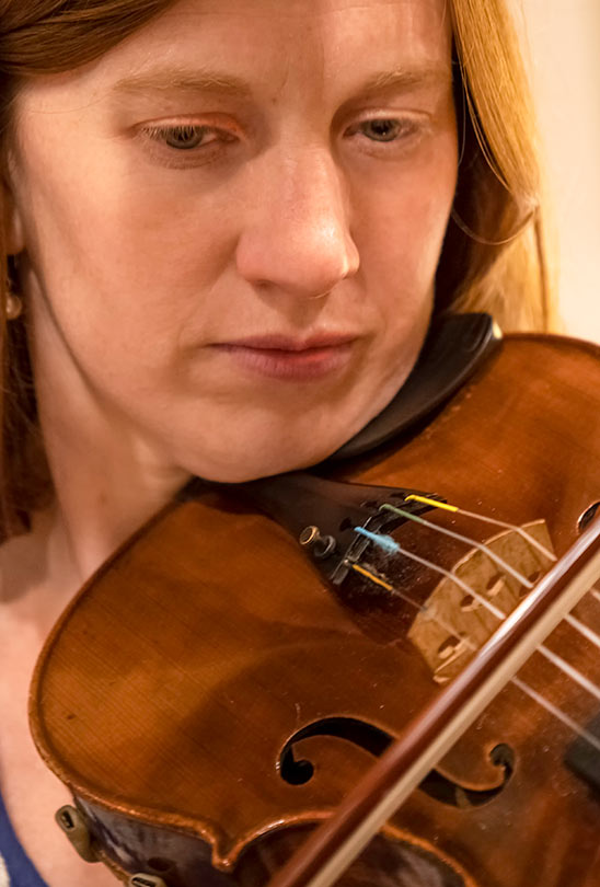 Cecilia Carnero - Violín